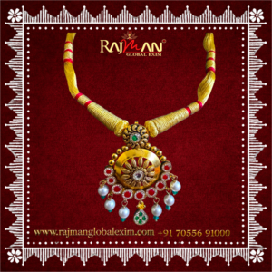 The golden leaf Pendent